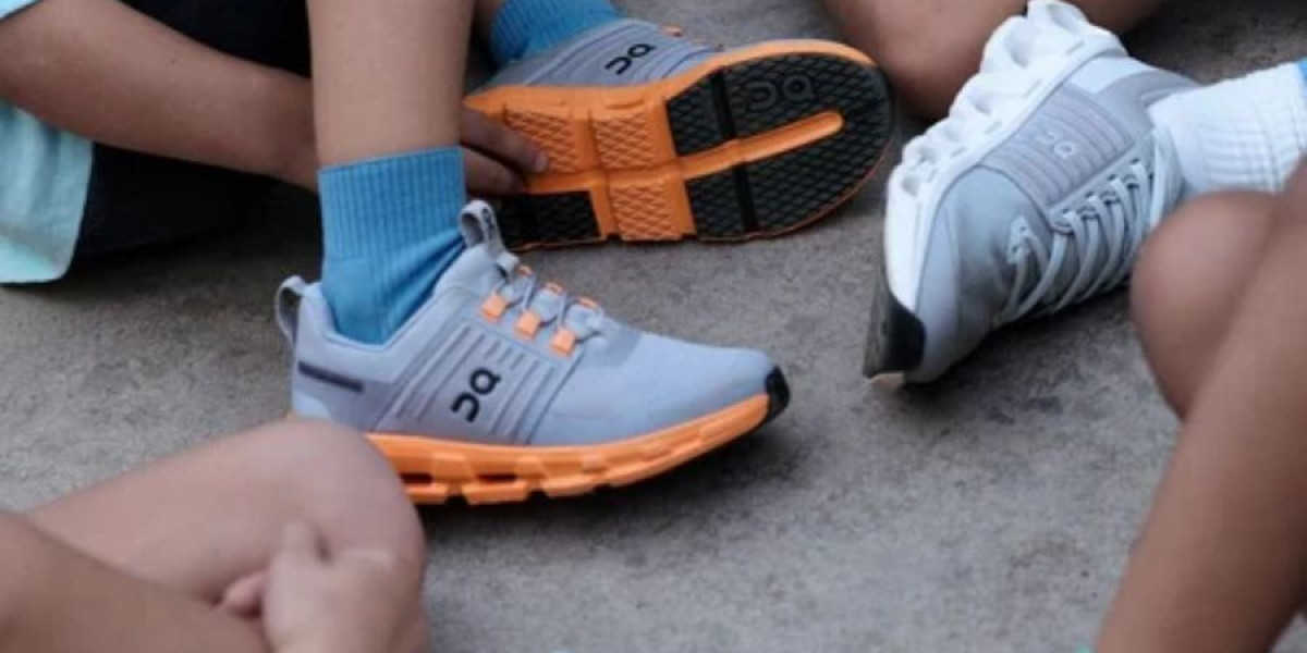 Best Ways to Wear On Cloud Shoes and Saint Vanity Together