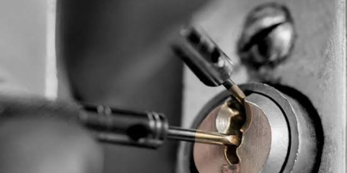 Urgent Locksmith Dubai: What to Do When a Lock Problem Cannot Wait