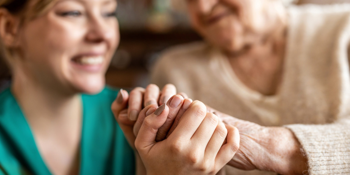 Top 10 Activities Caregivers in Fort Lauderdale Can Do with Seniors to Improve Mental Health