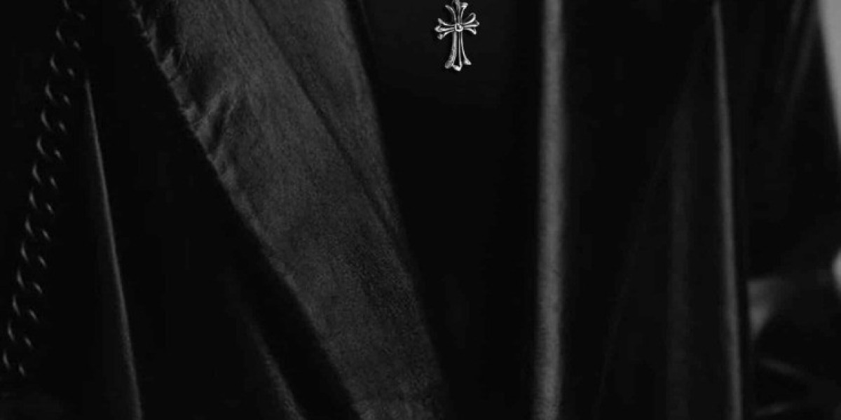 What to Know Before Buying a Chrome Hearts Necklace Online